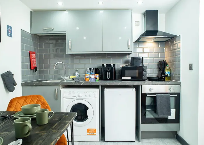 Centre With Self Check-in Washer Dryer Netflix & Wifi Bradford (West Yorkshire)