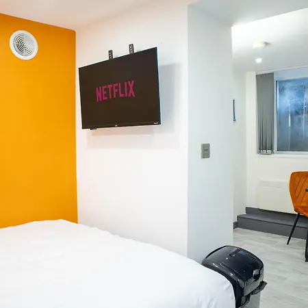 Lägenhet Studio Near Broadway Ideal For Couple Stays