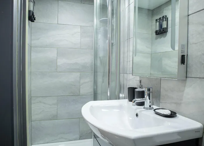 Centre With Self Check-in Washer Dryer Netflix & Wifi