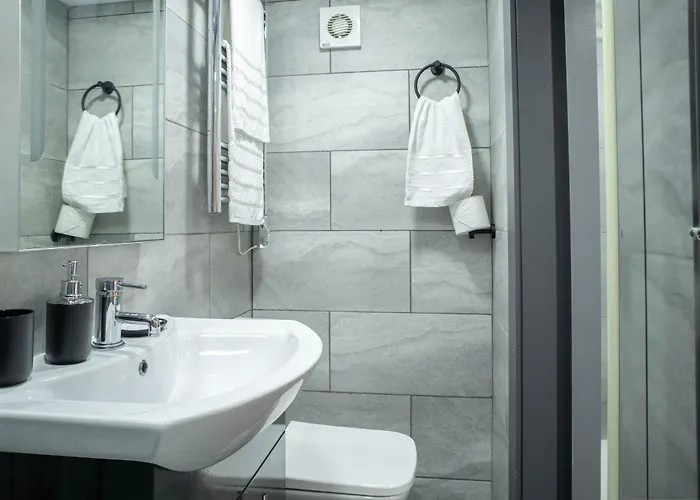 Centre With Self Check-in Washer Dryer Netflix & Wifi